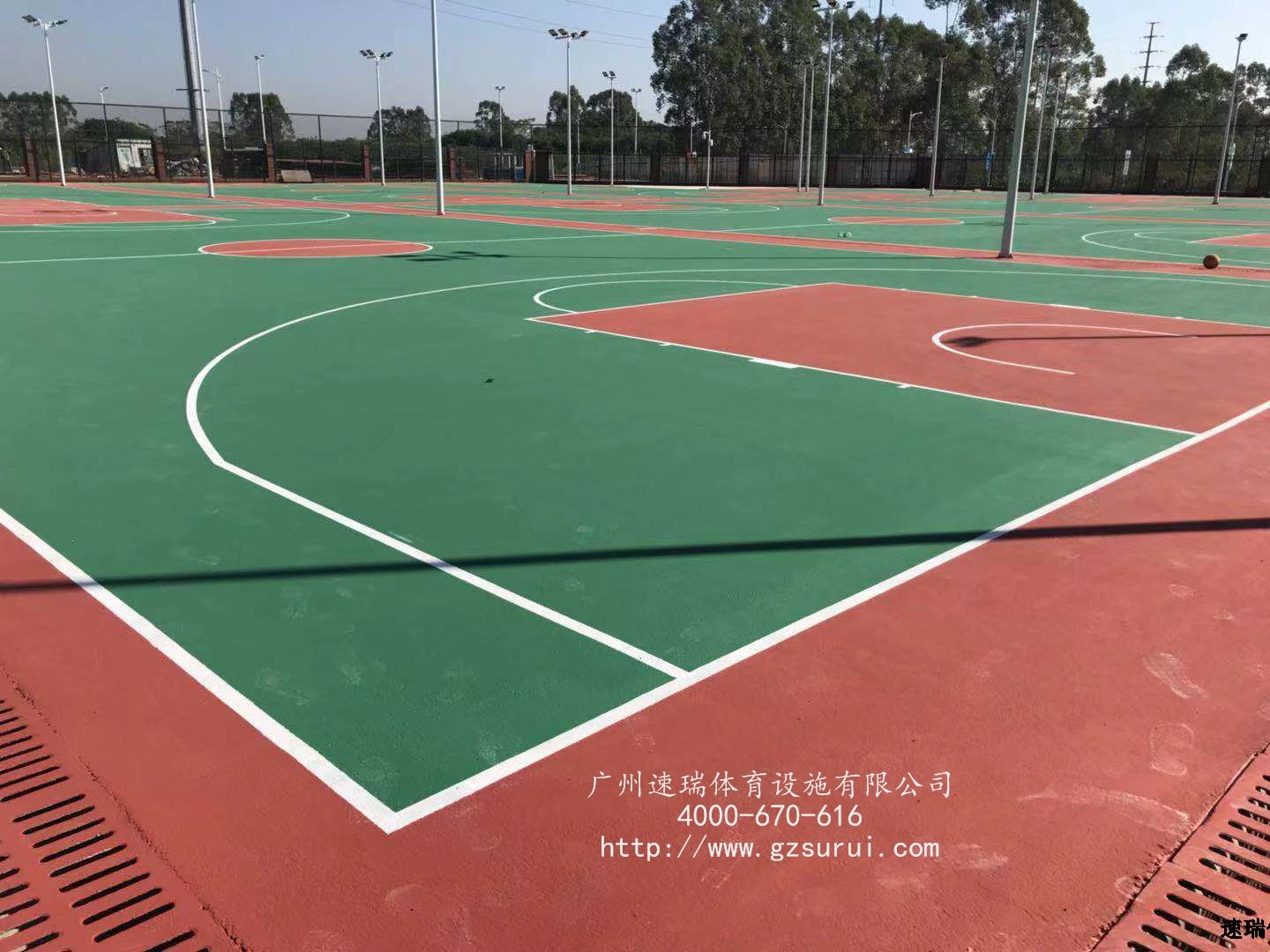 廣州增城黃崗中學(xué)15000平方丙烯酸籃球場(chǎng)排球場(chǎng)工程竣工“速瑞體育”