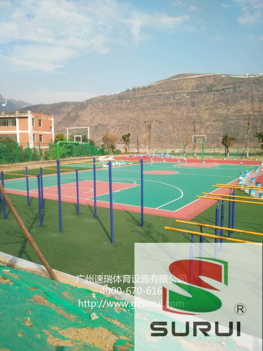 四川涼山州金沙中學(xué)人造草、硅PU球場、混合型跑道